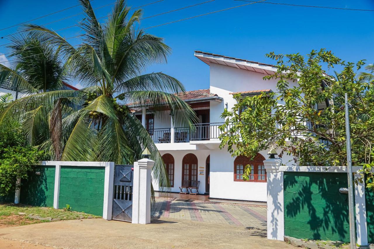 Lakeside Villa Anuradhapura Zewnętrze zdjęcie